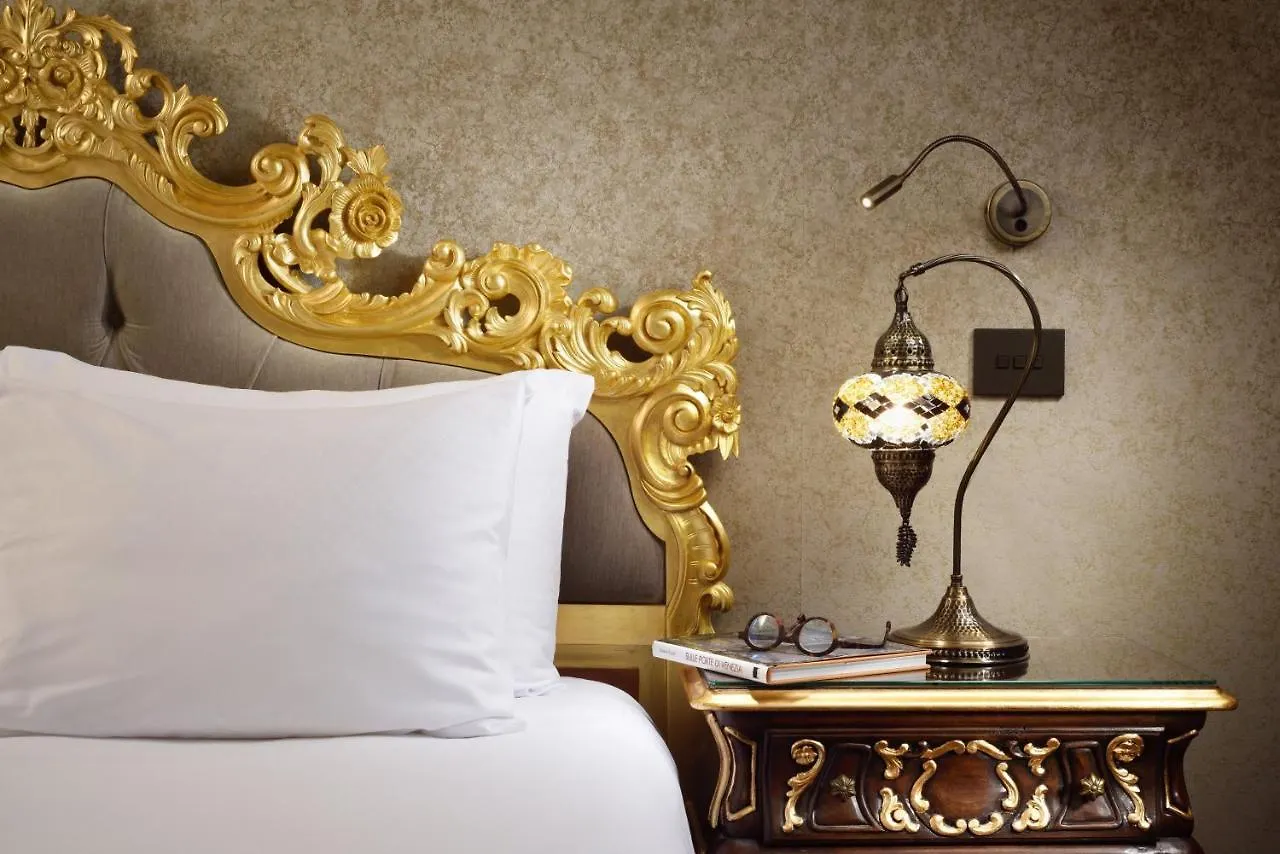 Empress Theodora Apartments Venise
