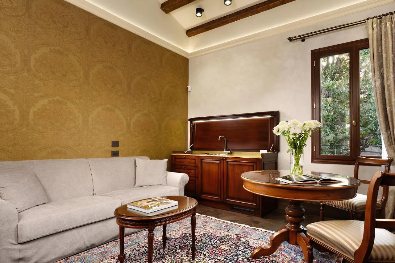 Empress Theodora Apartments Venise
